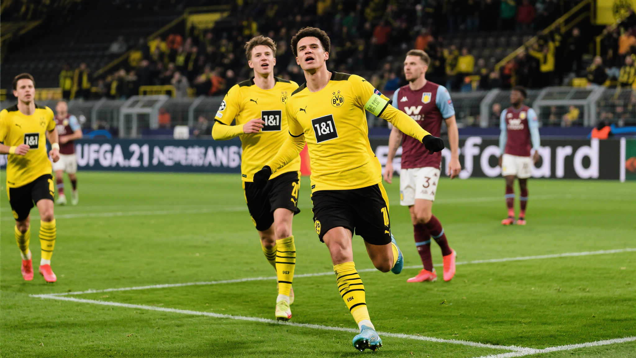 欧冠意甲双料亚军险翻车！多特捧首胜跻身小组第二